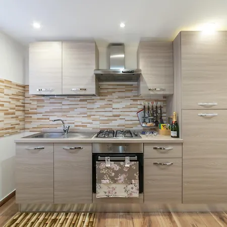 Casa La Scivola דירה קטאניה